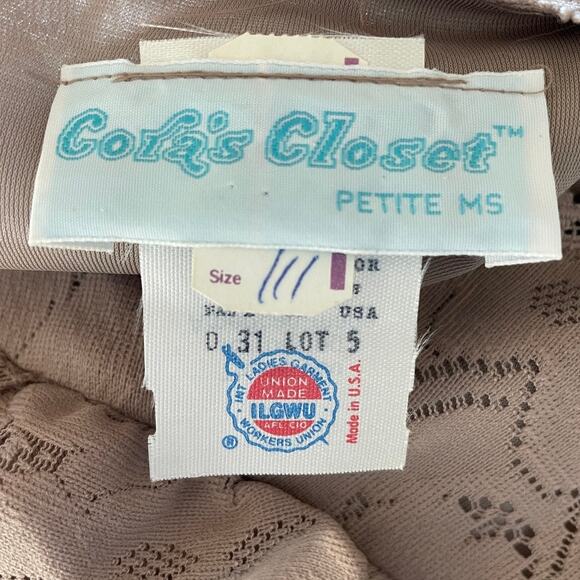 Vintage Lace Pleated Belted Dress - Picture 2 of 11